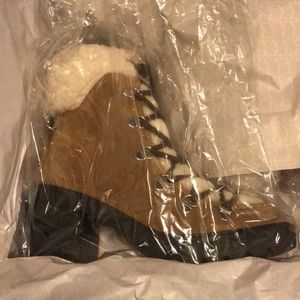 marc fisher ltd daven heeled hiker boot